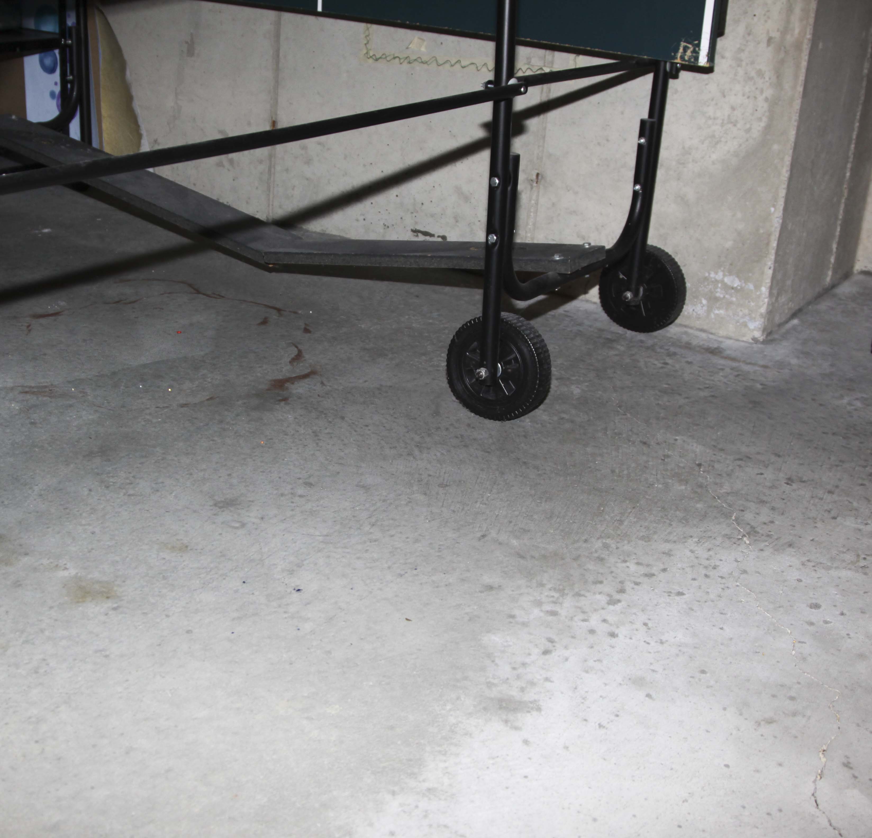 Spalding Folding Ping Pong Table