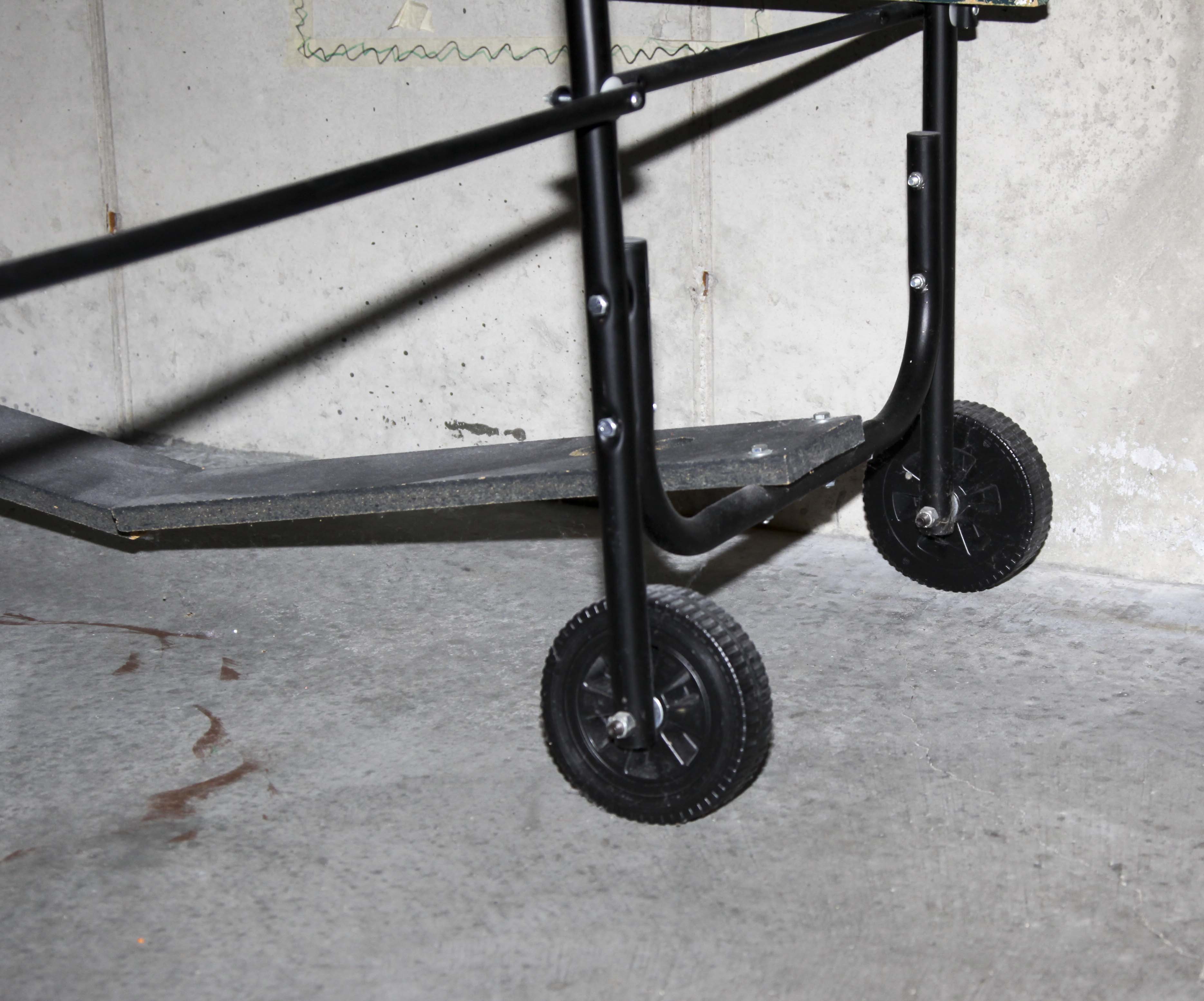 Spalding Folding Ping Pong Table