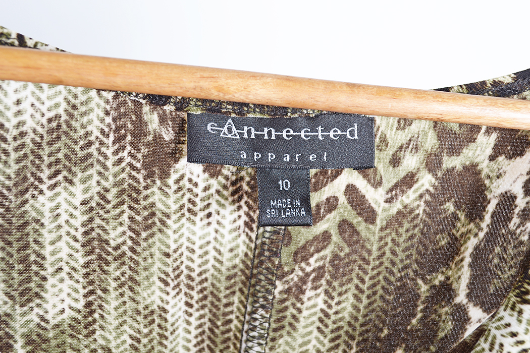 Womens Sleeveless Attire Size 10-12