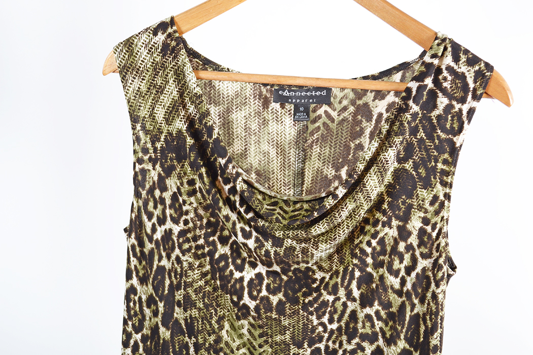 Womens Sleeveless Attire Size 10-12