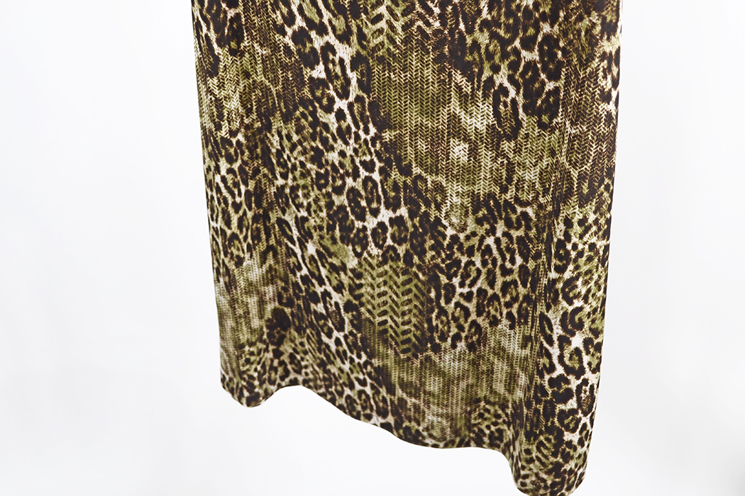 Womens Sleeveless Attire Size 10-12