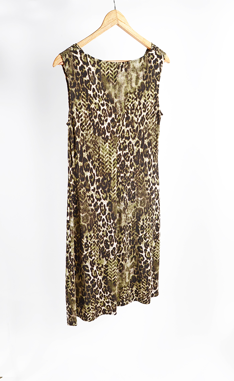 Womens Sleeveless Attire Size 10-12