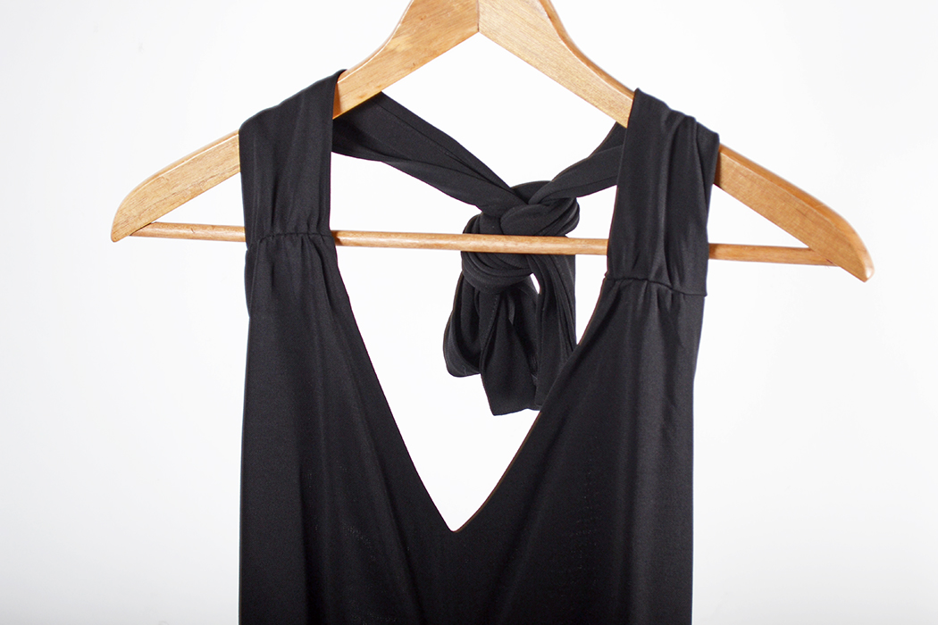 Womens Sleeveless Attire Size 10-12