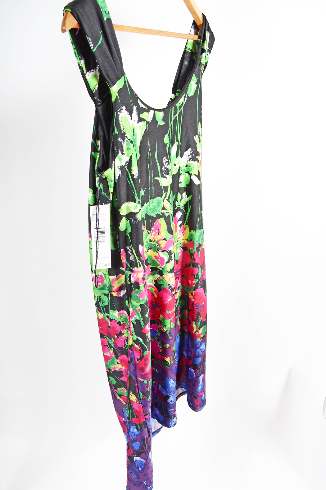 Womens Sleeveless Attire Size 10-12