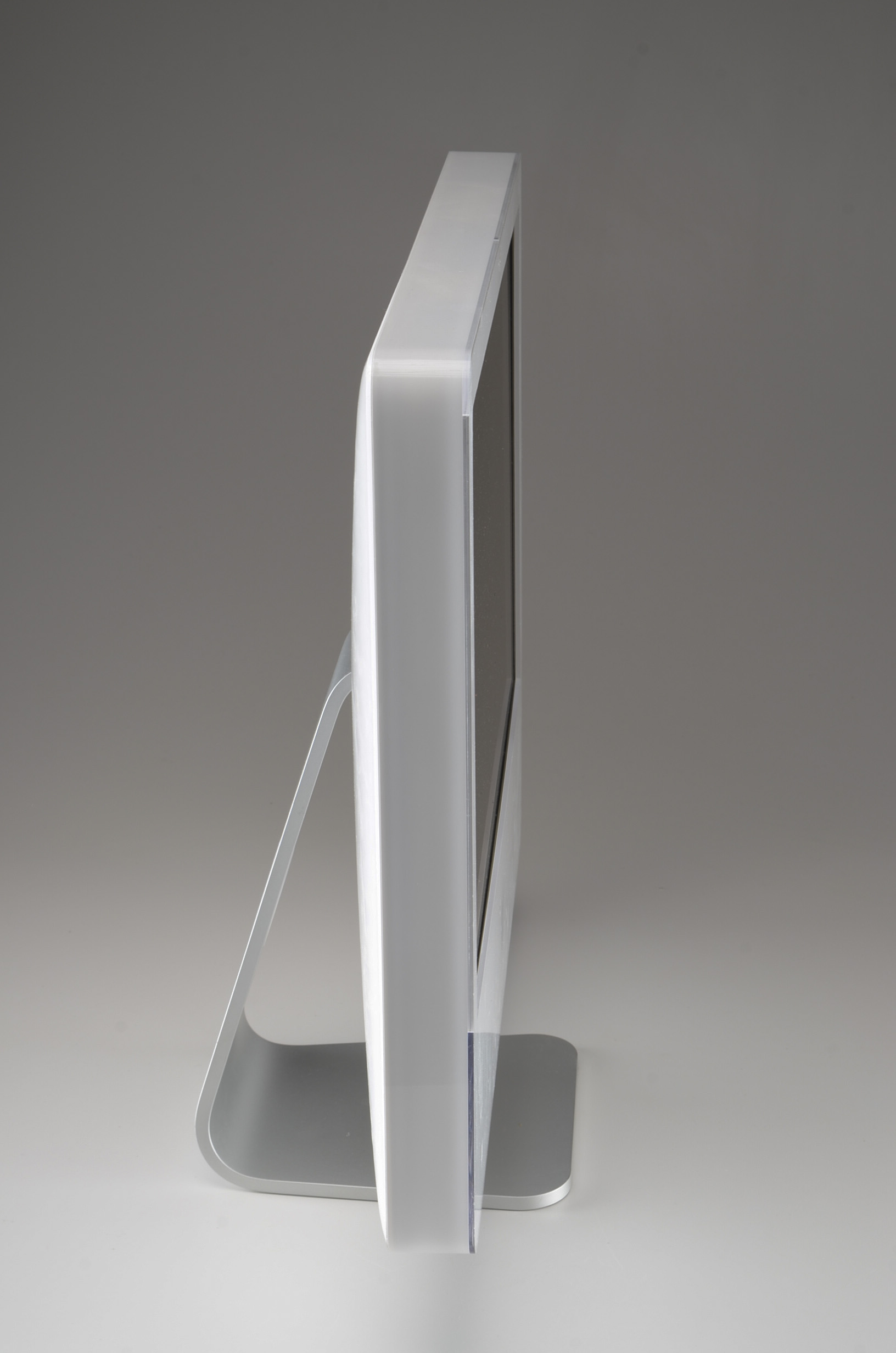 20" iMac Desktop in White