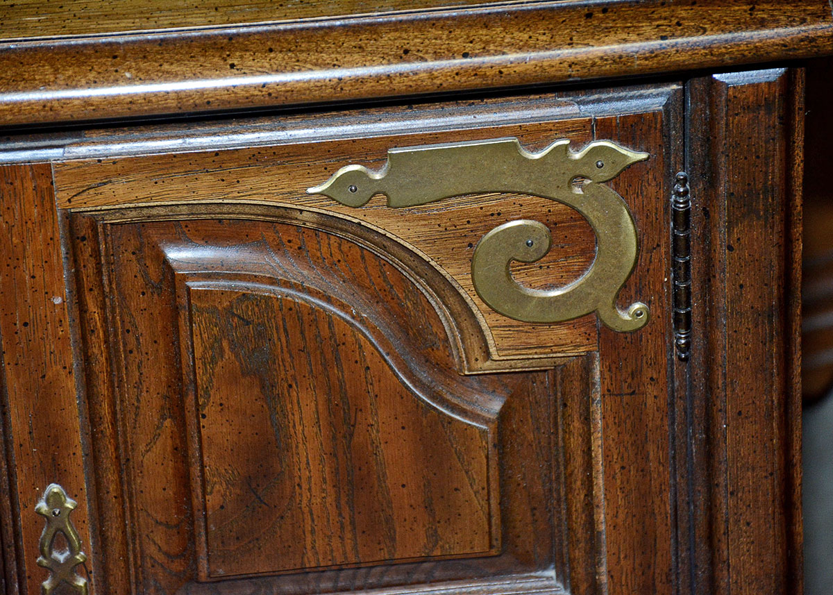 Mid 20th Century Traditional Night Stand by American Drew