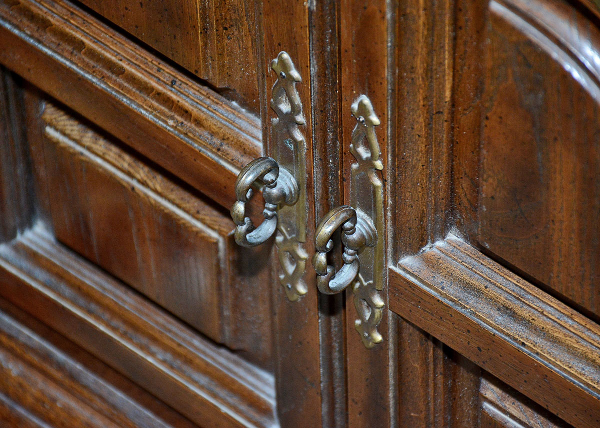 Mid 20th Century Traditional Night Stand by American Drew