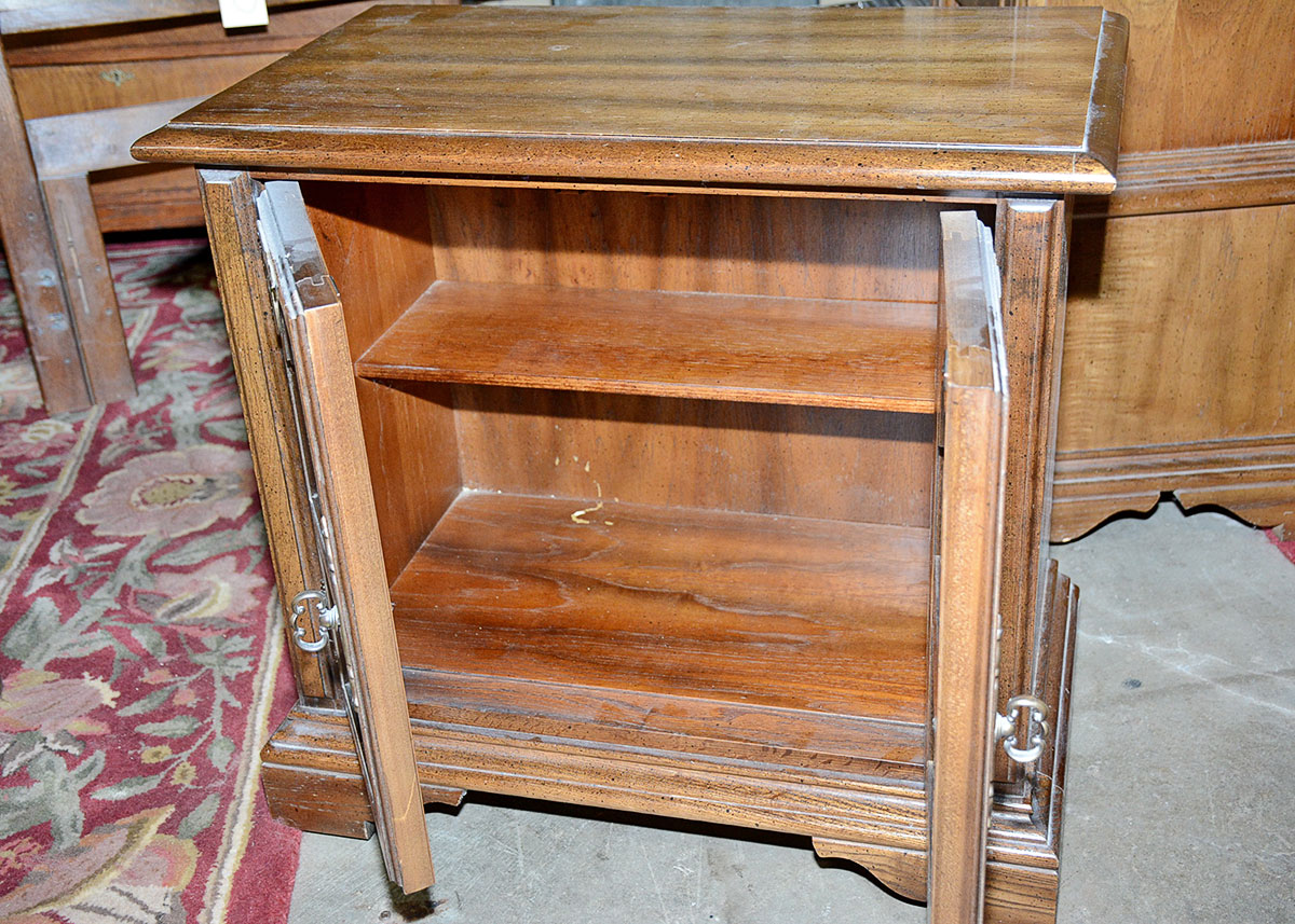 Mid 20th Century Traditional Night Stand by American Drew