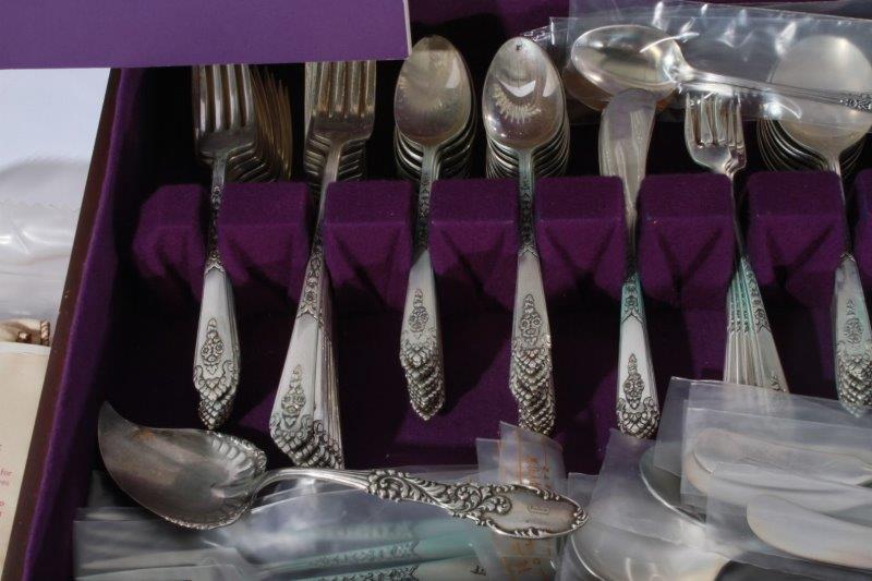 Royal Crest Sterling Silver "Promise" Flatware Set