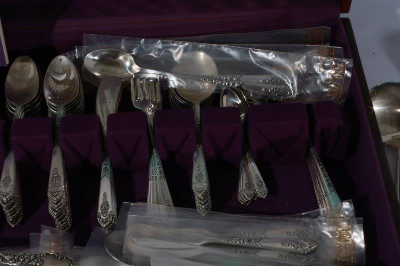Royal Crest Sterling Silver "Promise" Flatware Set