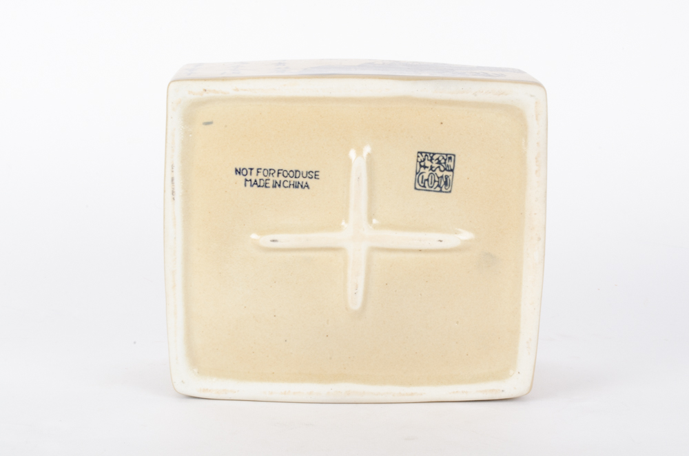 Chinese Ceramic Lidded Box