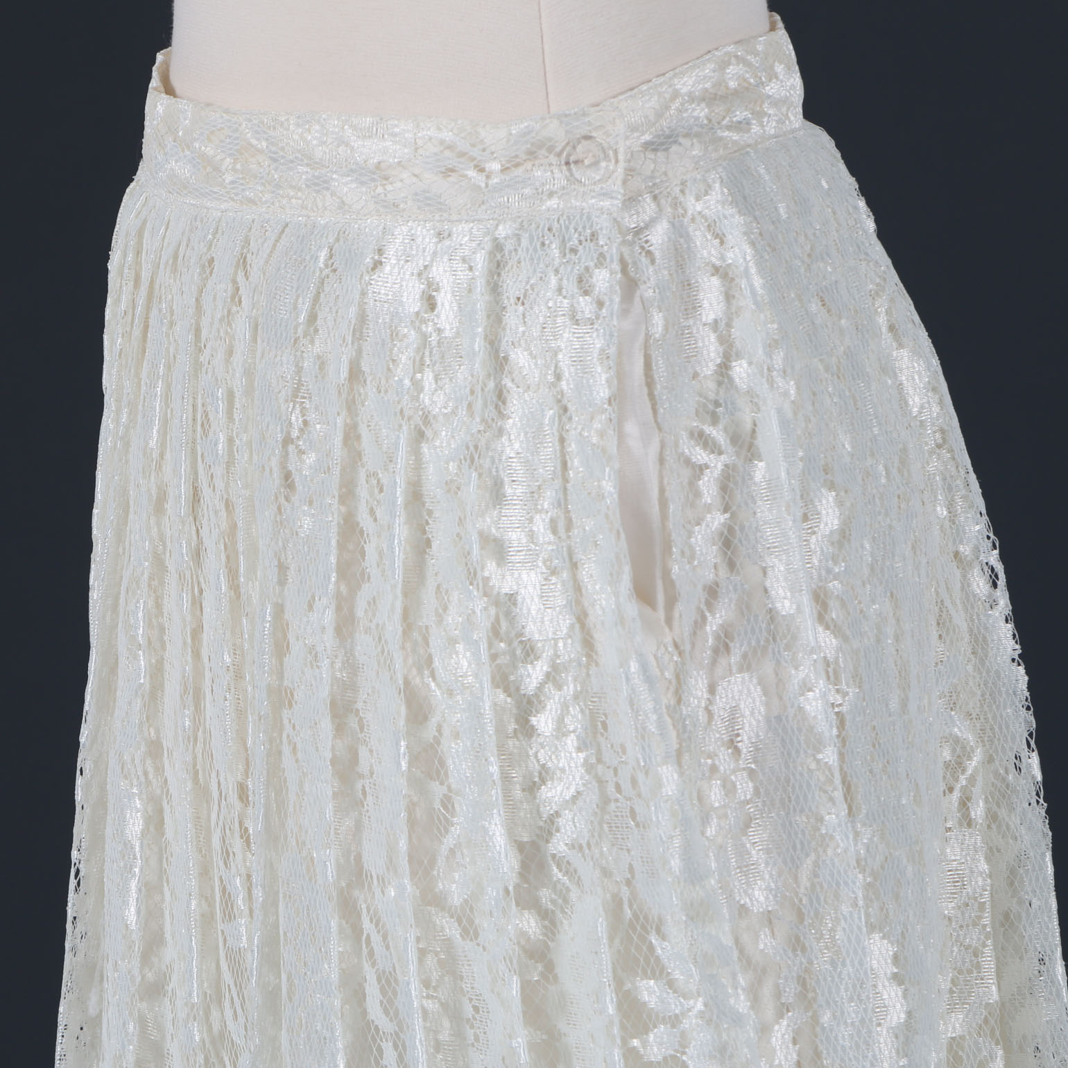 Vintage White Lace Pleated Floor-Length Skirt