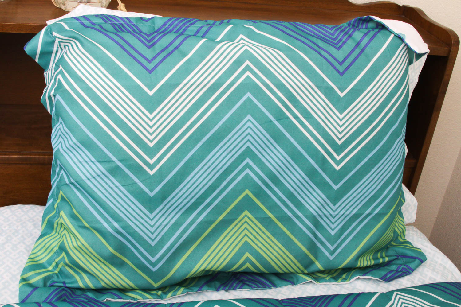 Set of Twin Size Bedding by The Big One