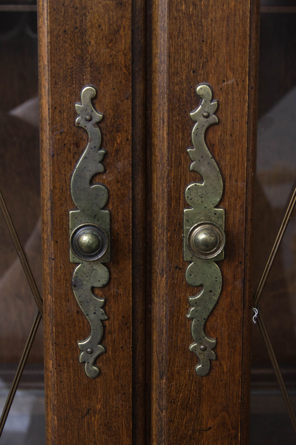 Ethan Allen Buffet Hutch with Drawers