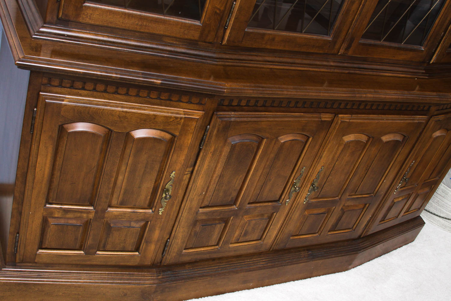 Ethan Allen Buffet Hutch with Drawers