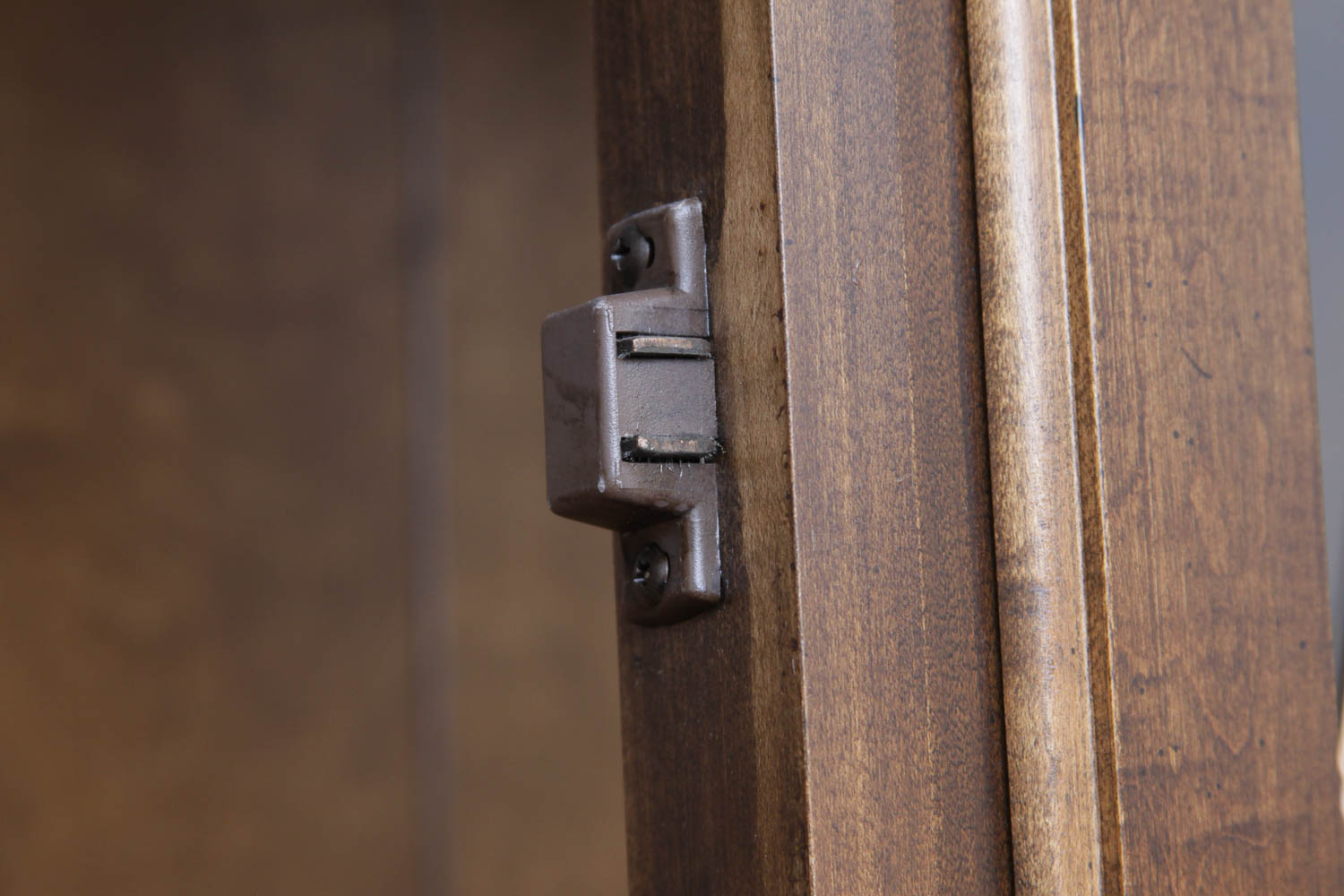 Ethan Allen Buffet Hutch with Drawers