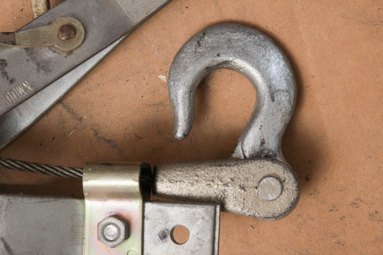 Snow Tire Chains and Tightener