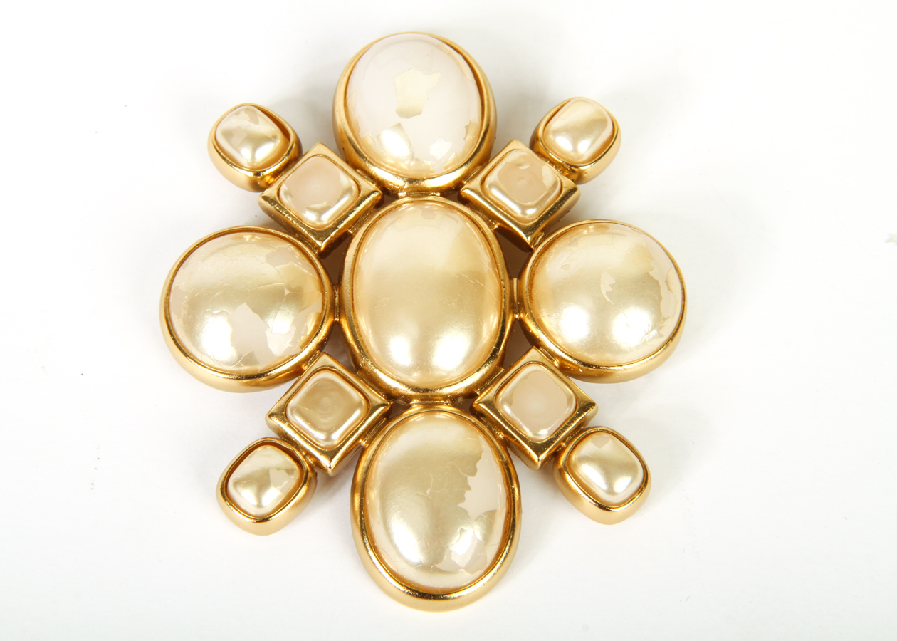 Vintage Chanel Faux Pearl & Gold Tone Brooch