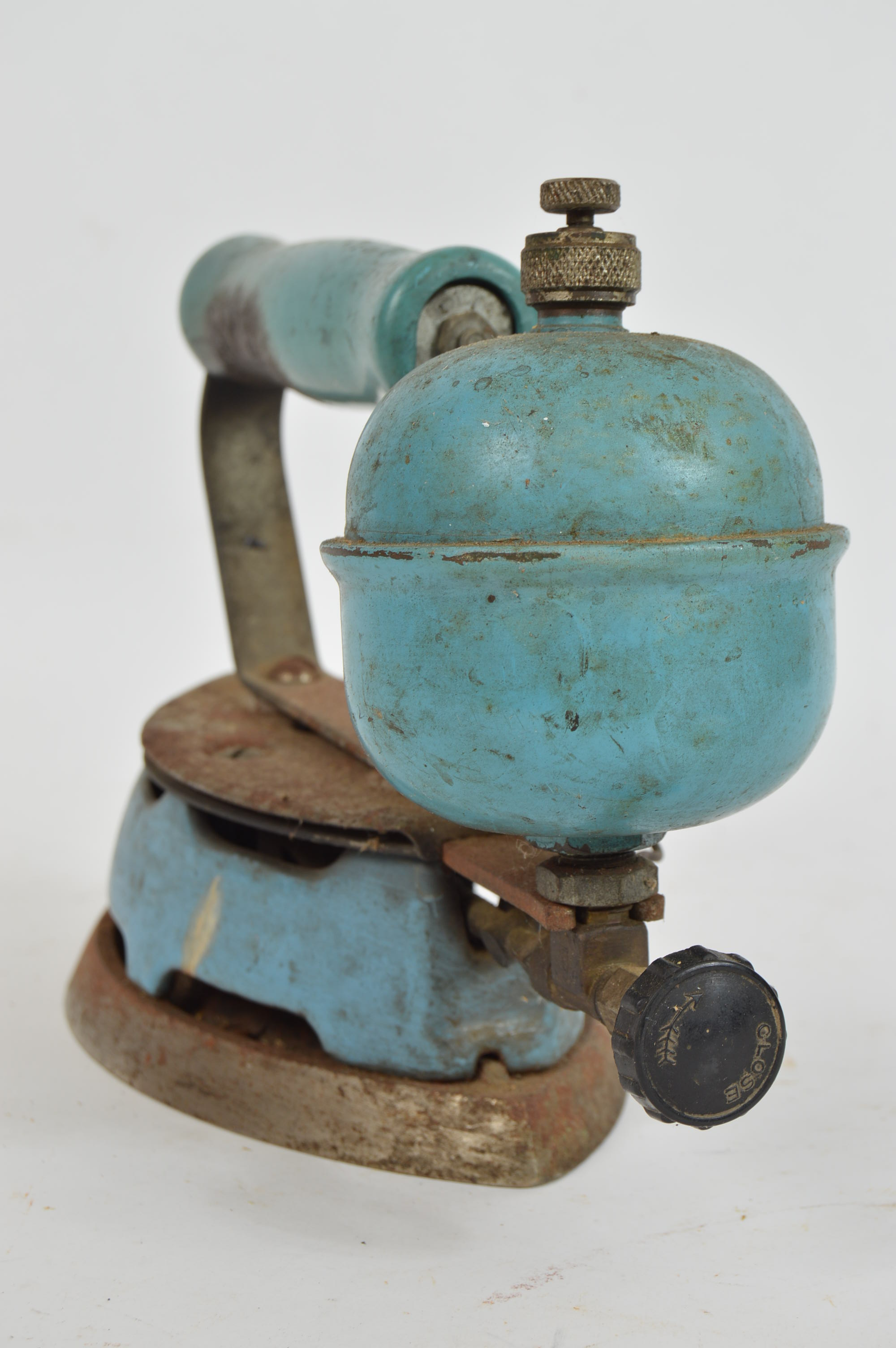 Vintage Coleman Kerosene Blue Steam Iron