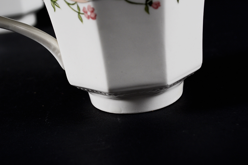 Set of Johnson Brothers "Eternal Beau" Tableware