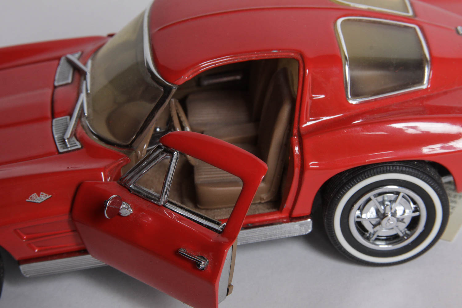 1963 Chevrolet Corvette Franklin Mint Model Car