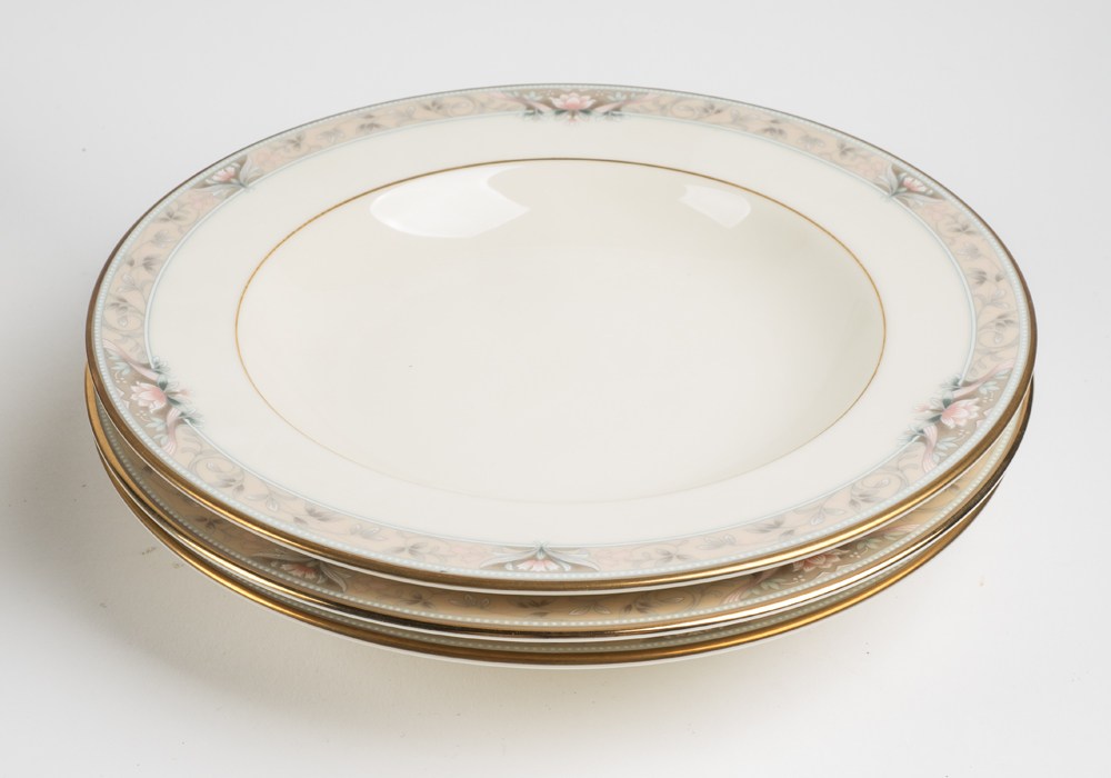 Mikasa "Grandville" China Assortment