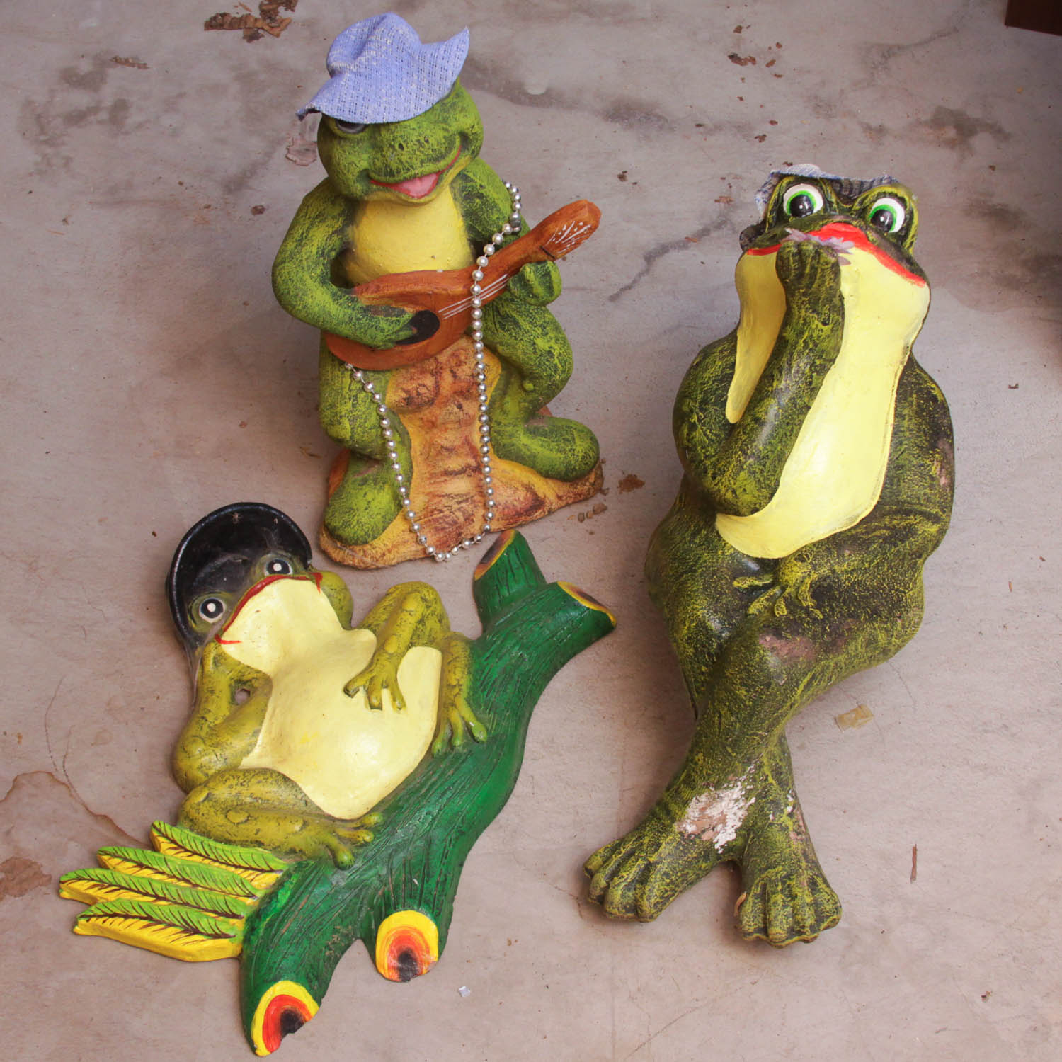 Garden Frog Trio