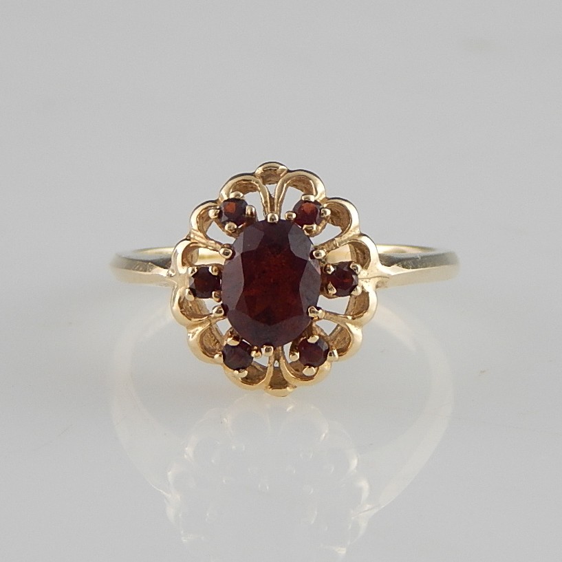 10K YG and Garnet Cluster Style Ring
