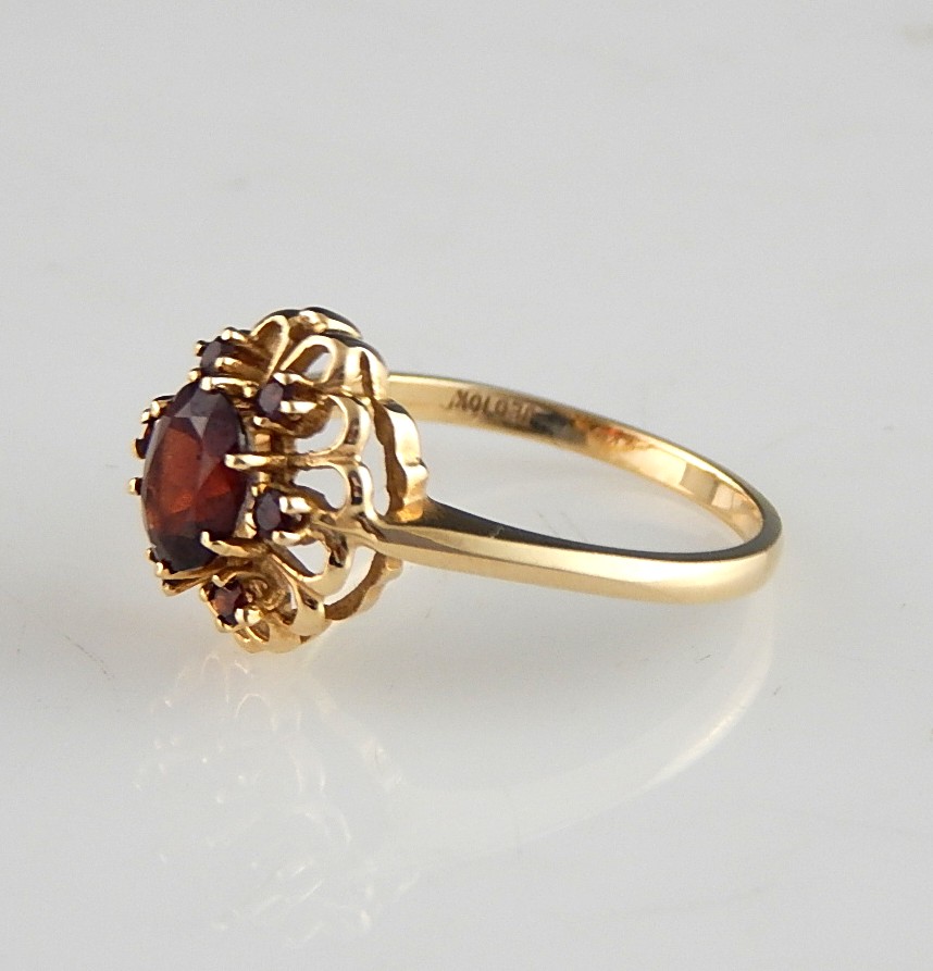 10K YG and Garnet Cluster Style Ring
