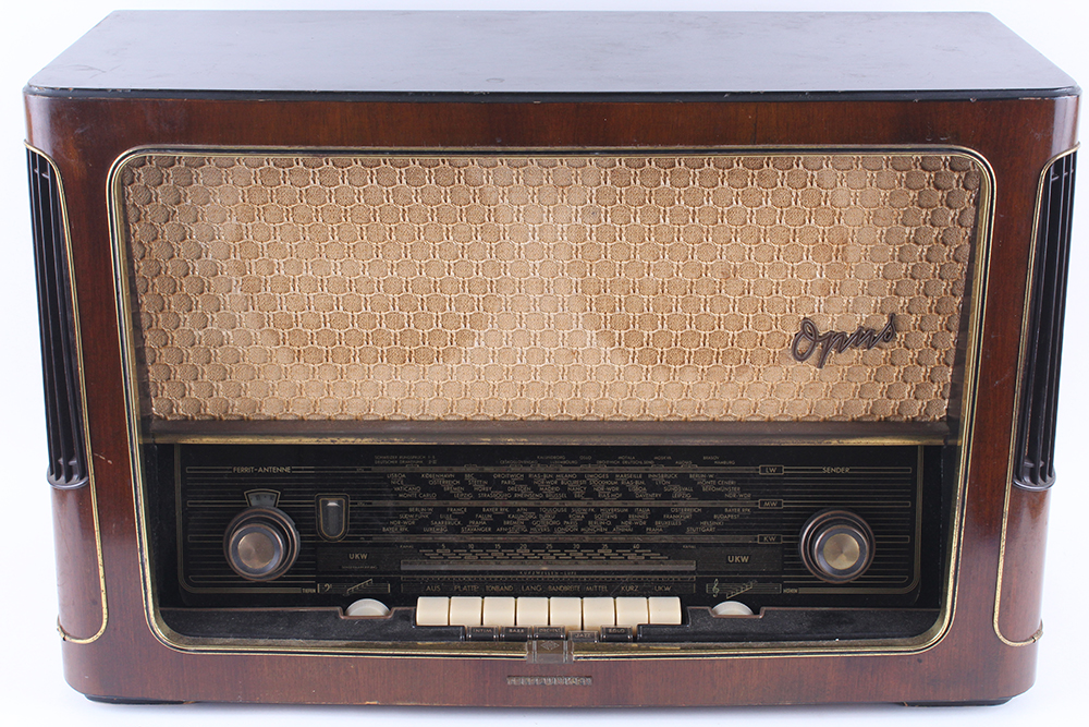 Vintage West German Telefunken Opus 7 Radio