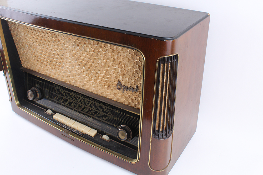 Vintage West German Telefunken Opus 7 Radio