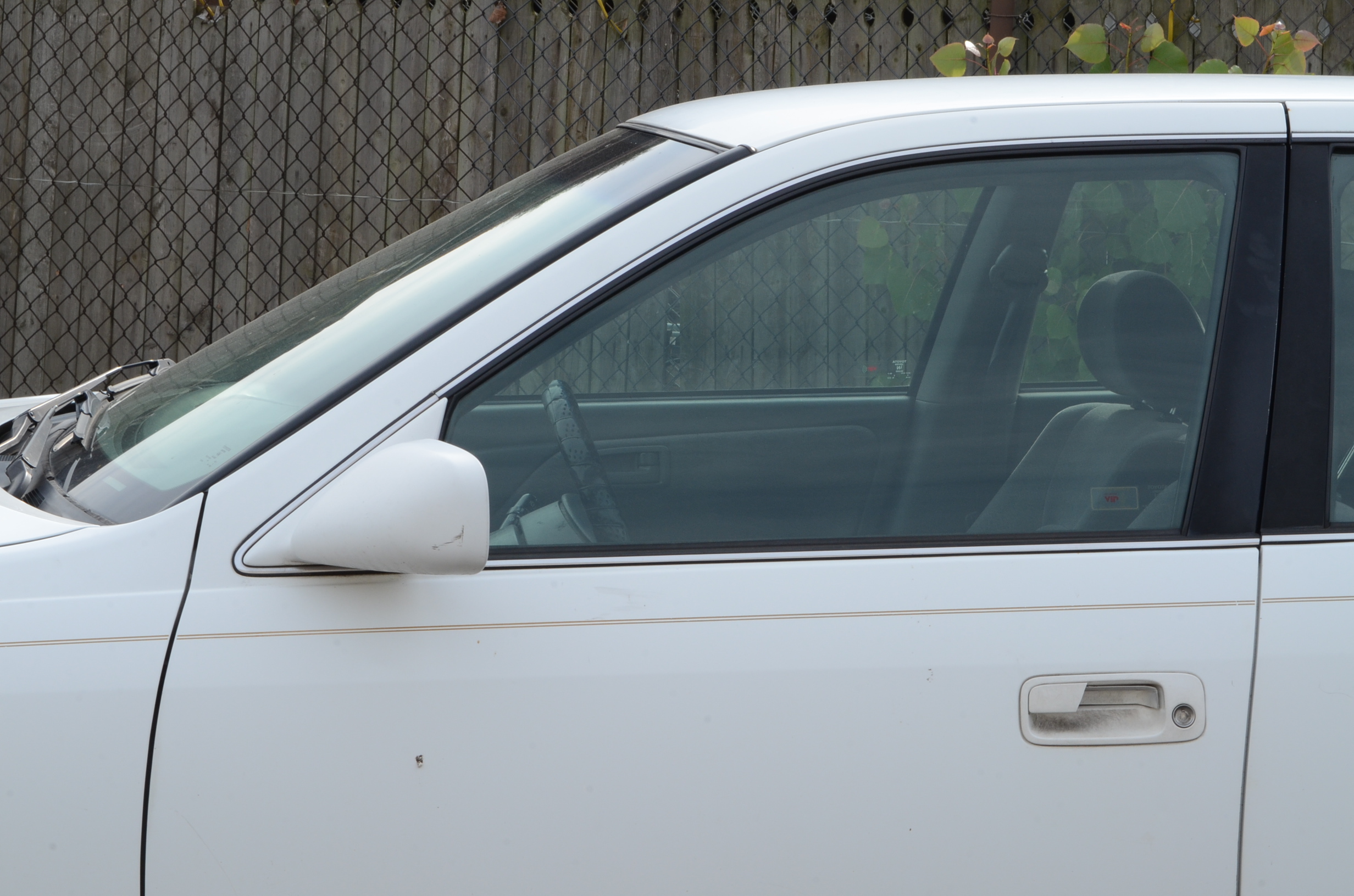 1999 White Toyota Camry LE