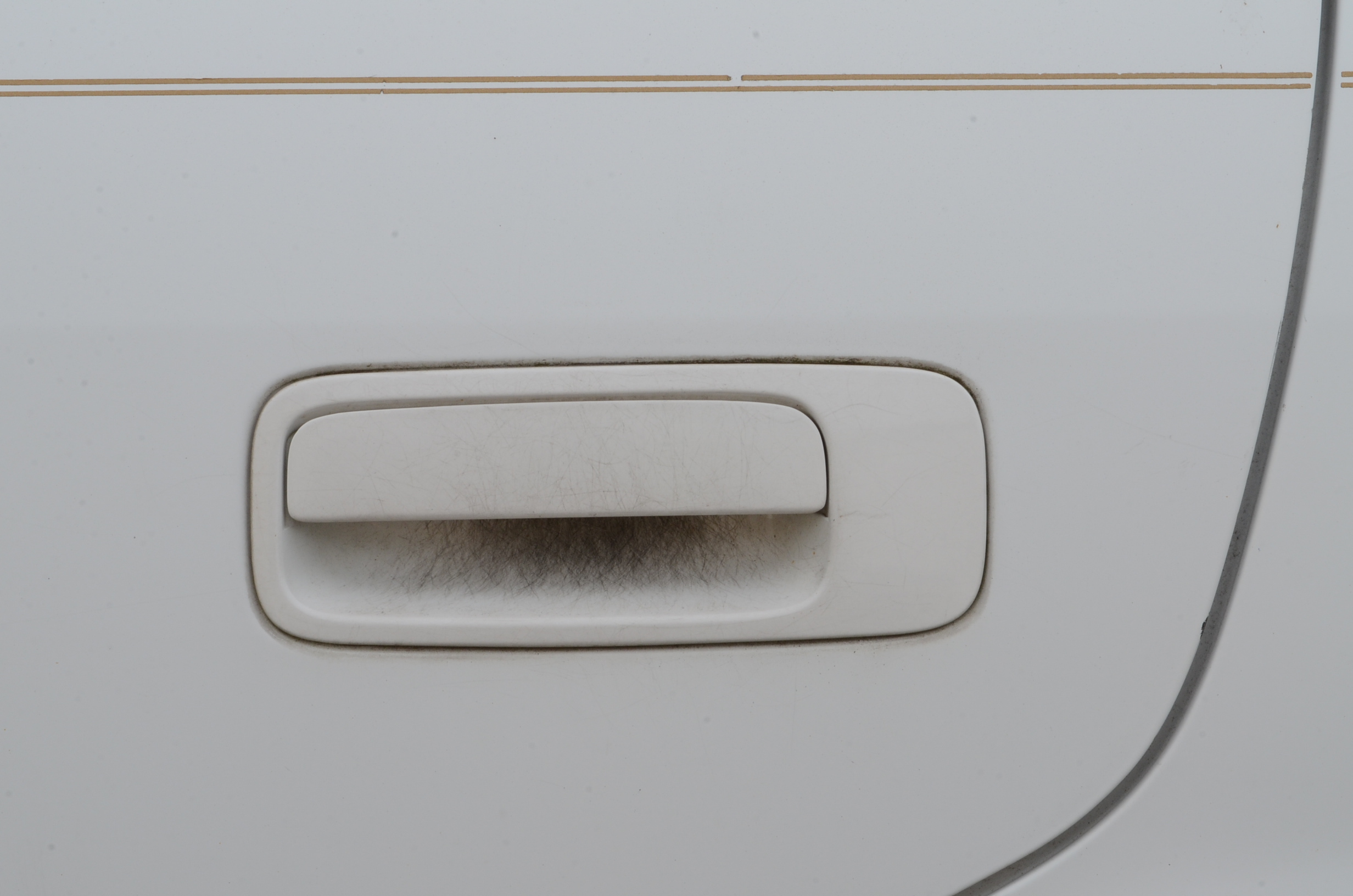 1999 White Toyota Camry LE