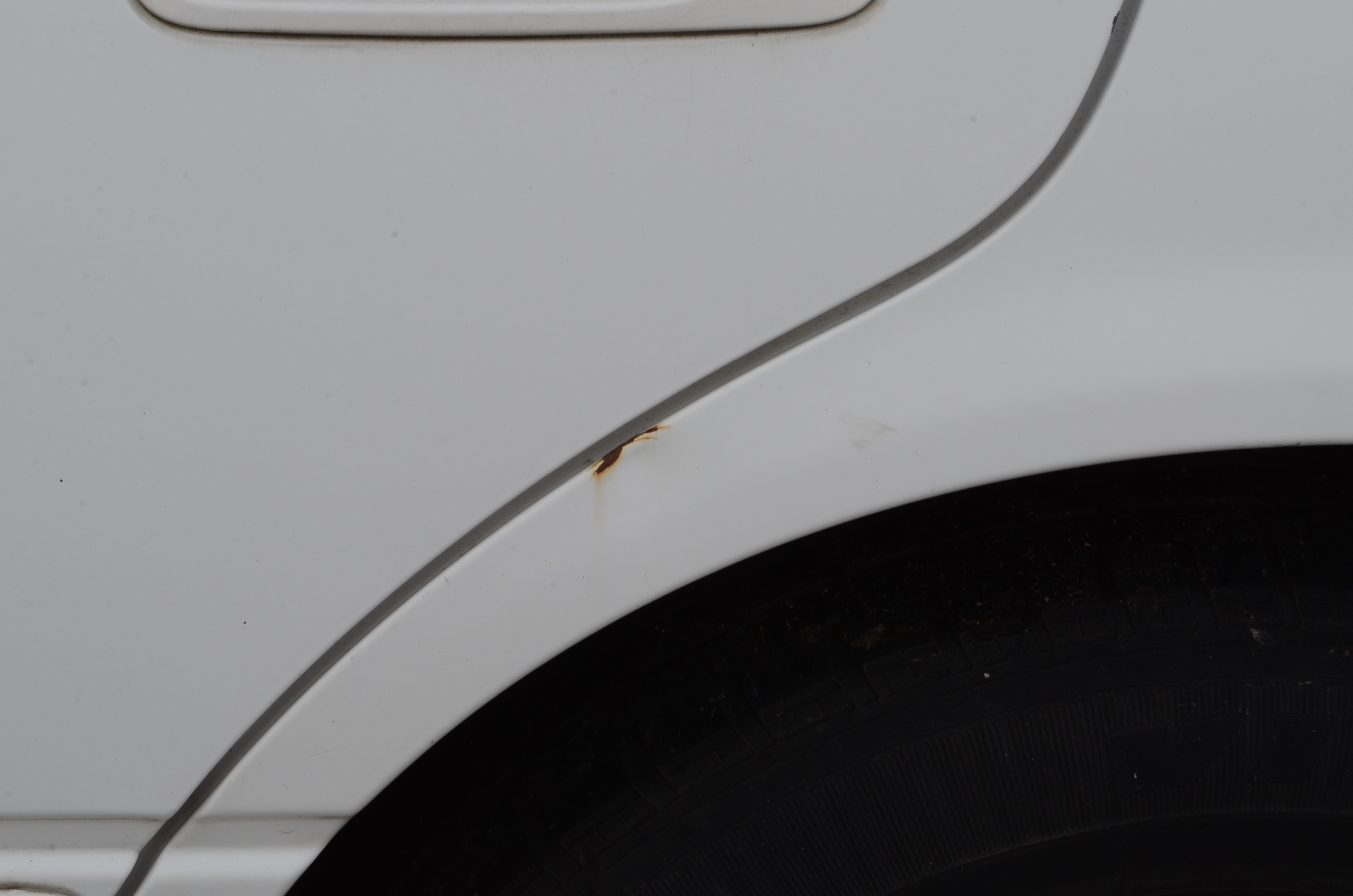 1999 White Toyota Camry LE