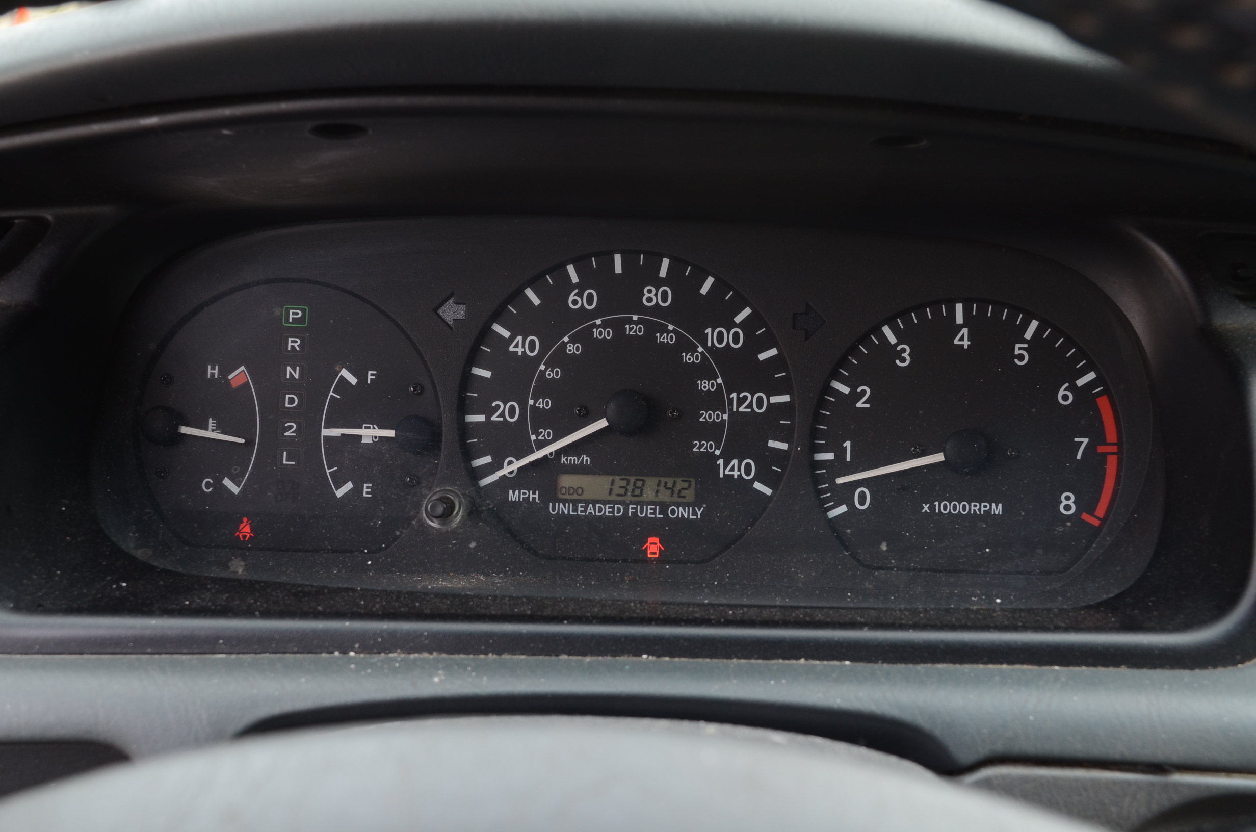 1999 White Toyota Camry LE