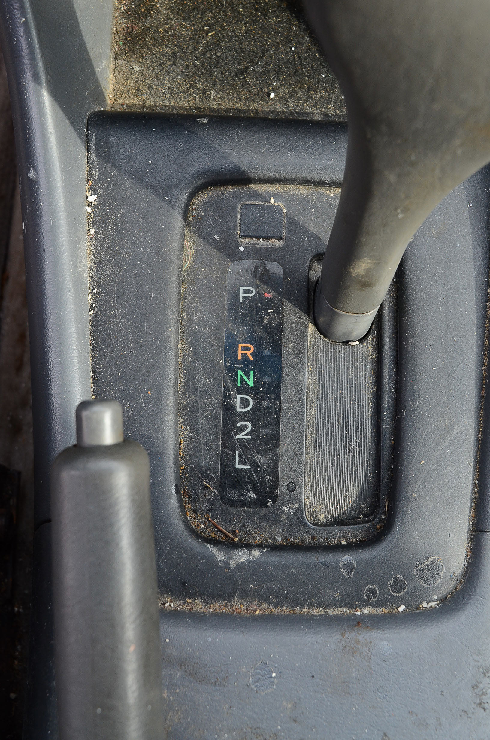 1999 White Toyota Camry LE