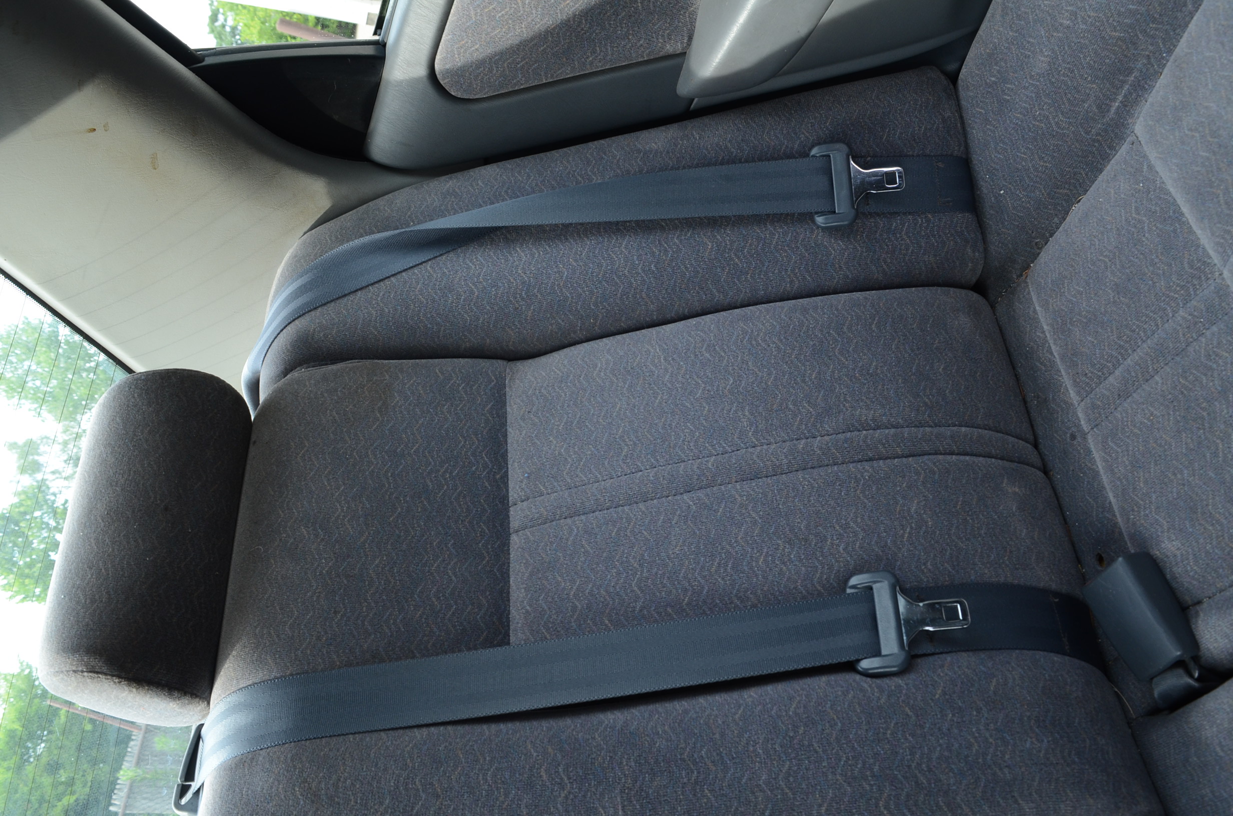 1999 White Toyota Camry LE