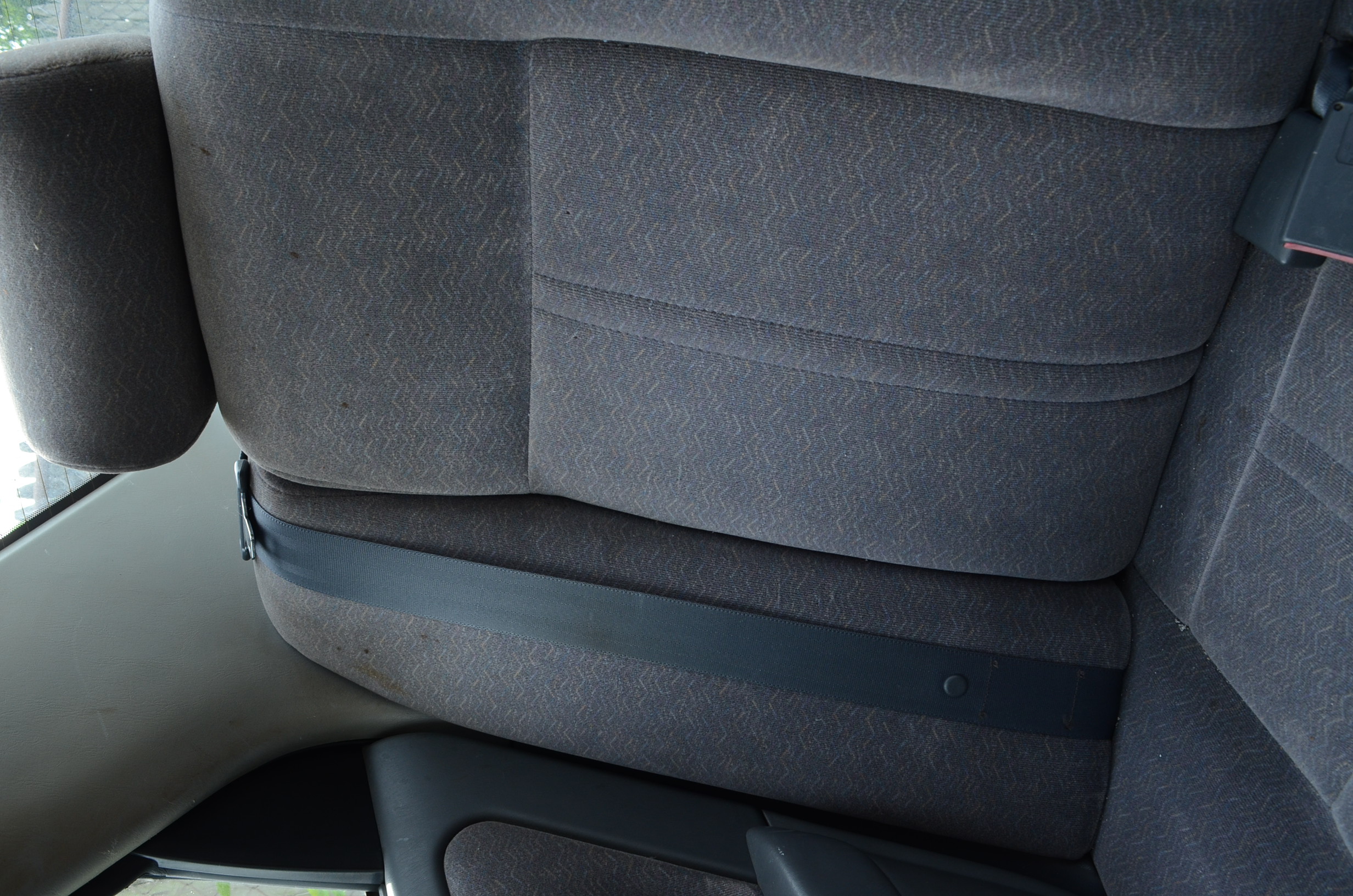 1999 White Toyota Camry LE