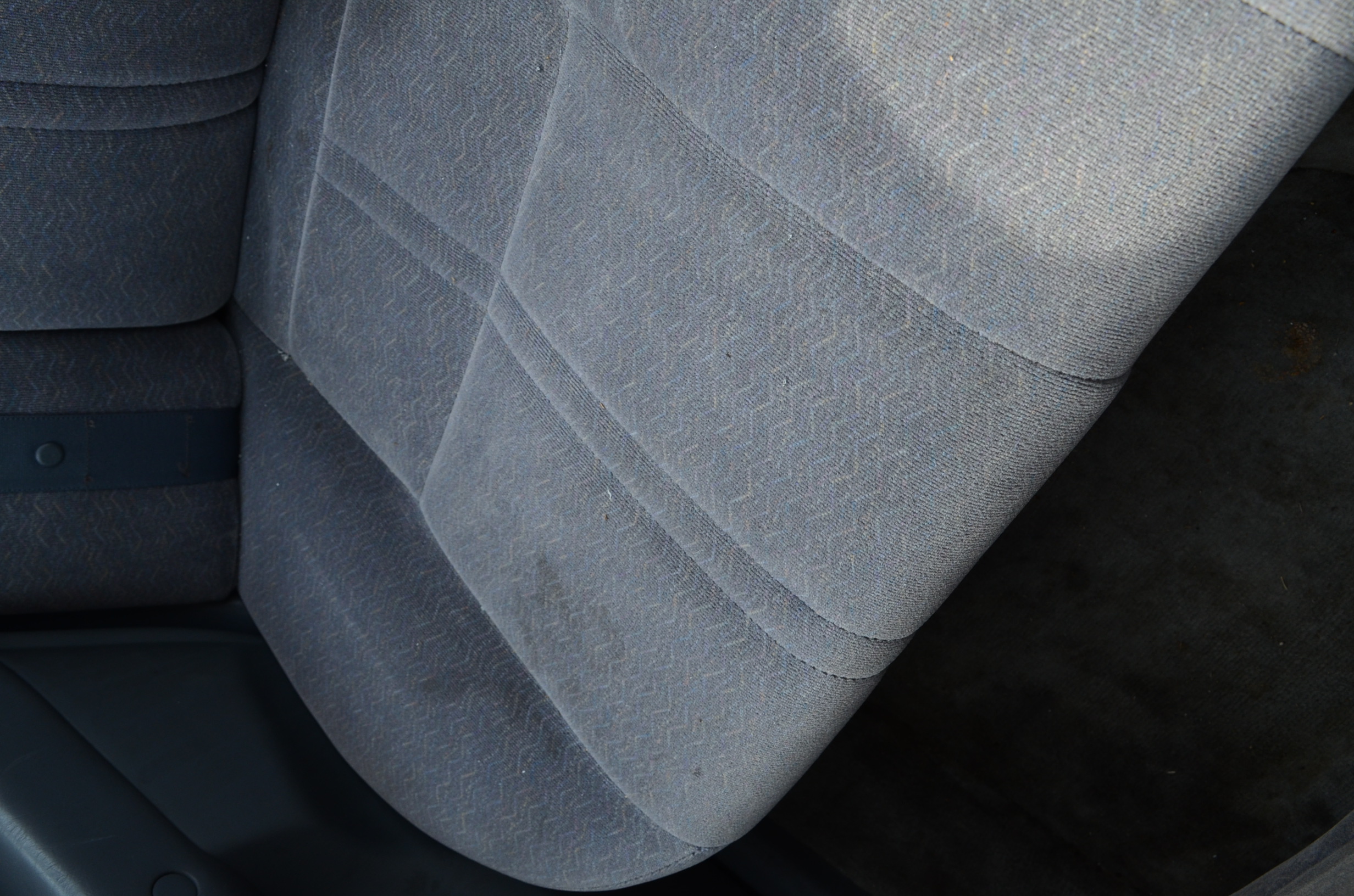 1999 White Toyota Camry LE