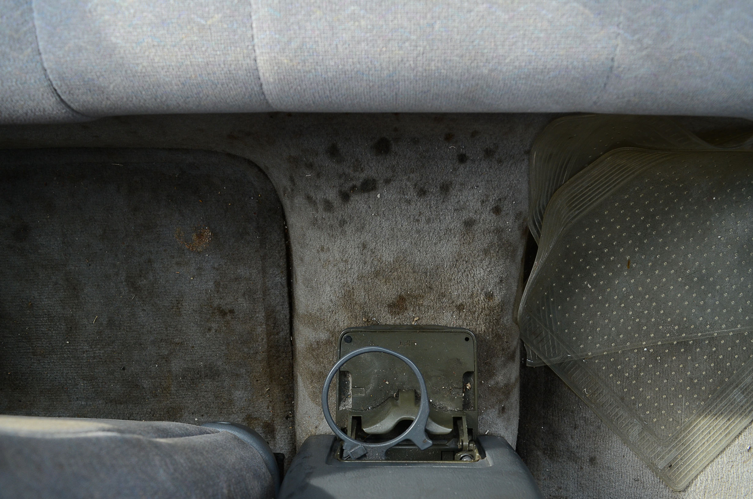 1999 White Toyota Camry LE