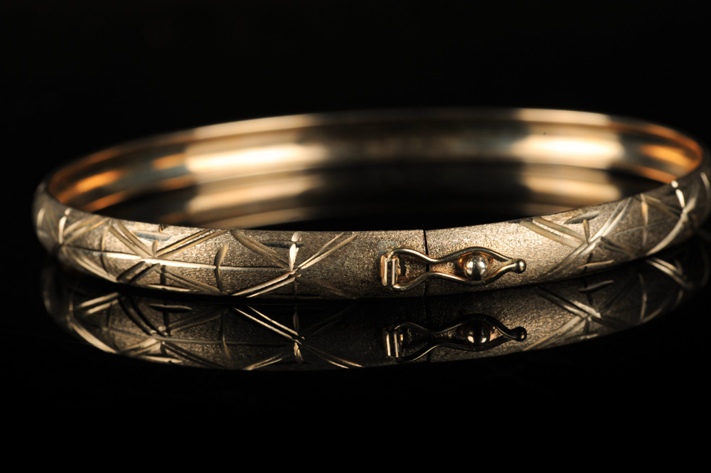10K Yellow Gold Bangle Bracelet