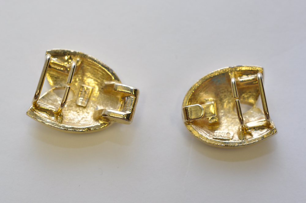 1983 Mimi Di N Interlocking Belt Buckle with Original Tag