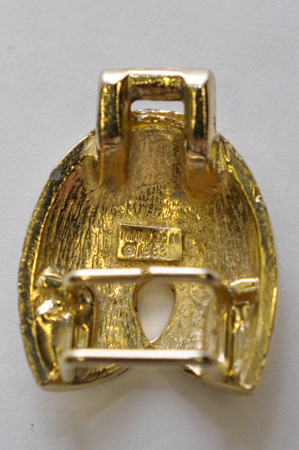 1983 Mimi Di N Interlocking Belt Buckle with Original Tag