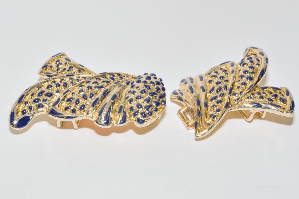 1987 Gold Tone Belt Buckle