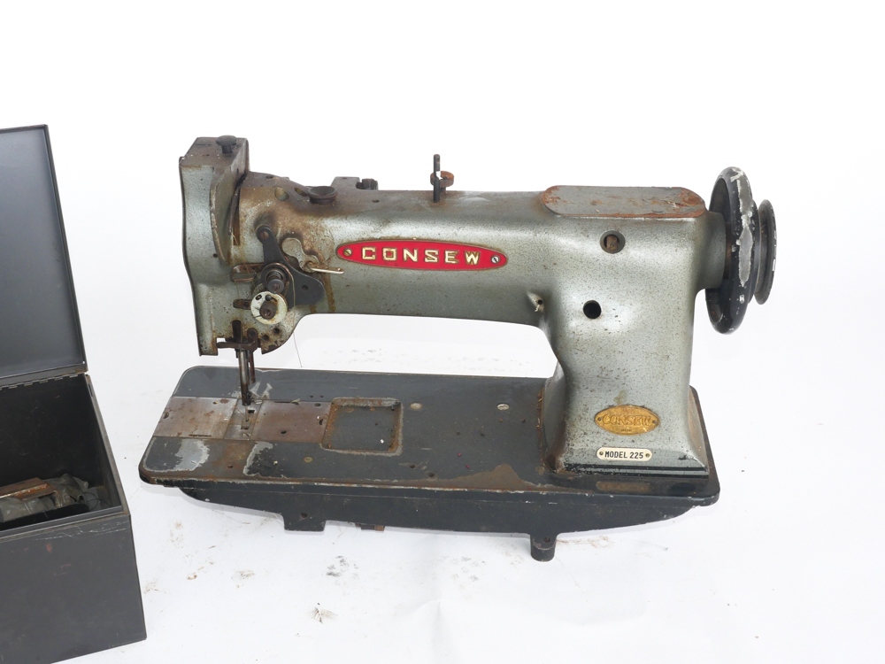Consew 225 Industrial Sewing Machine