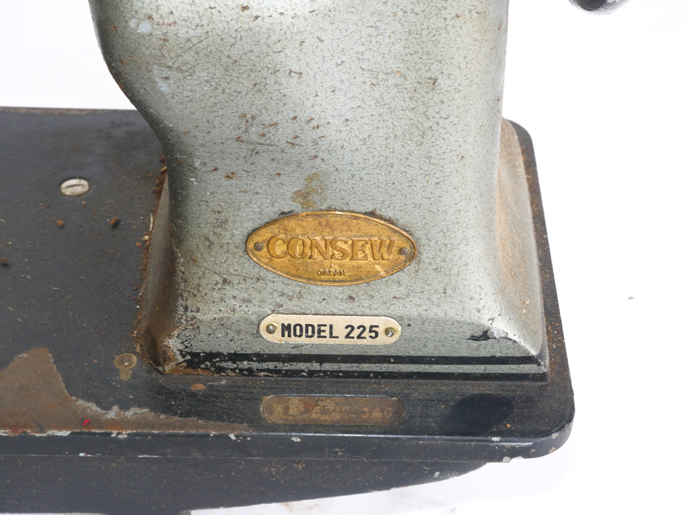 Consew 225 Industrial Sewing Machine