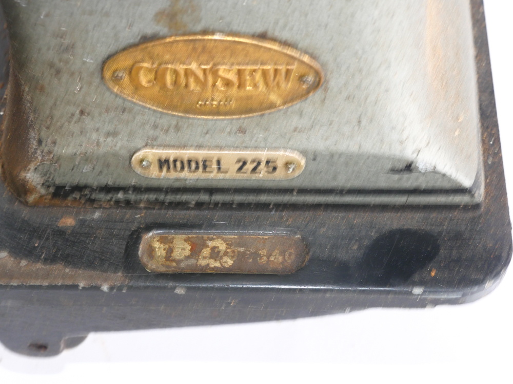 Consew 225 Industrial Sewing Machine