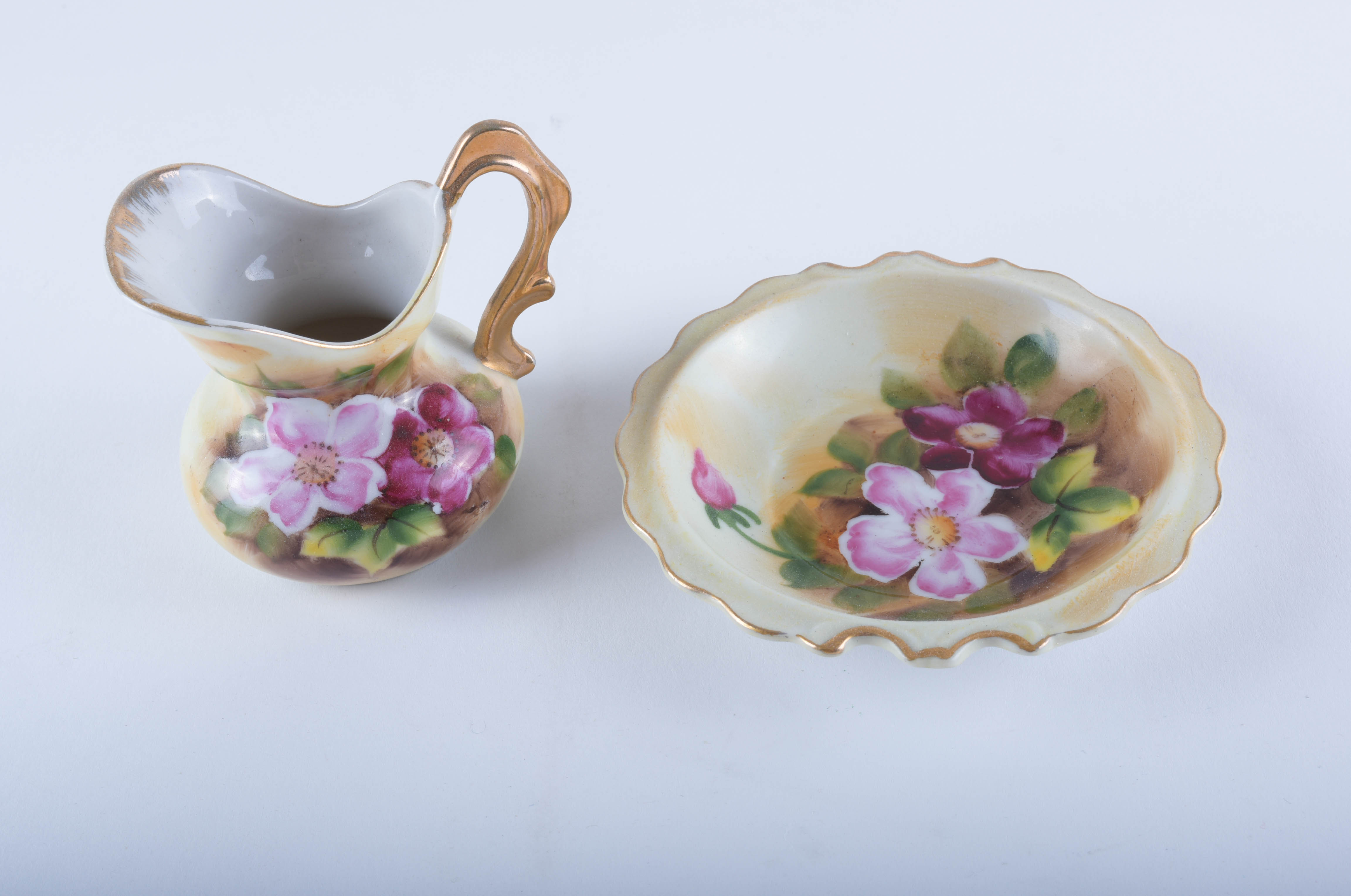 Vintage Wash Basins and Pitchers