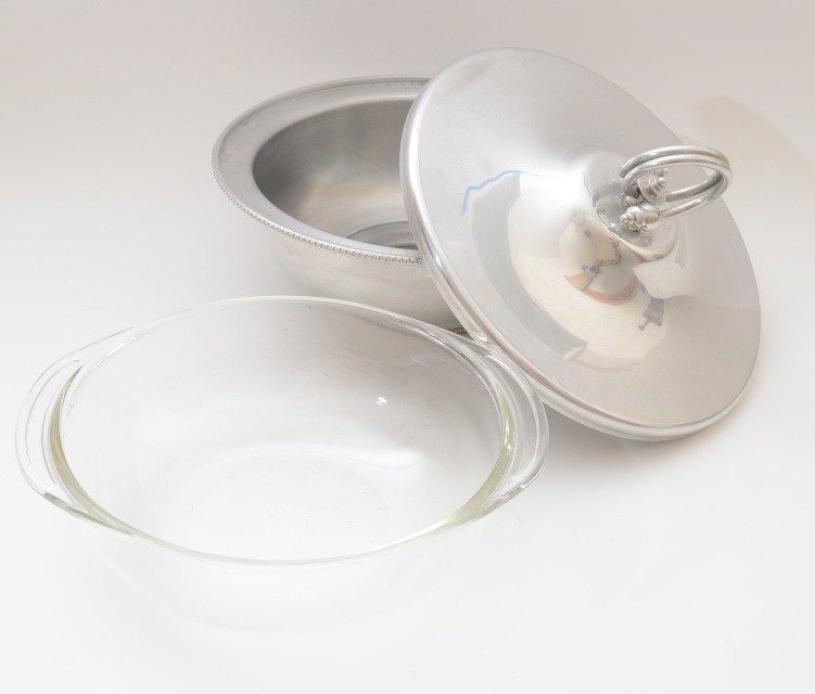 Vintage Buenilum Aluminum Casserole Dish