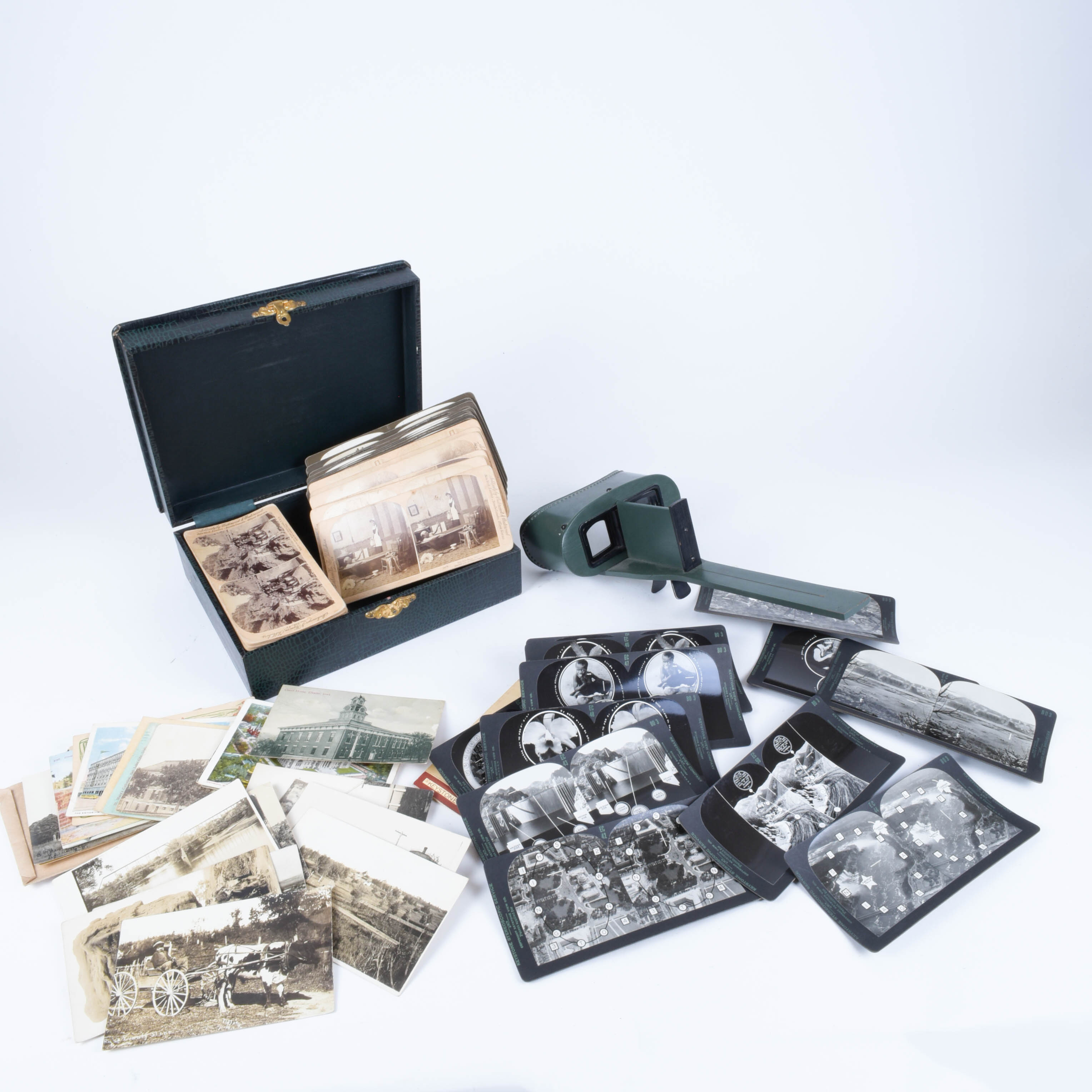 Keystone No. 35 Stereoscope, Stereoviews and Postcards in Case